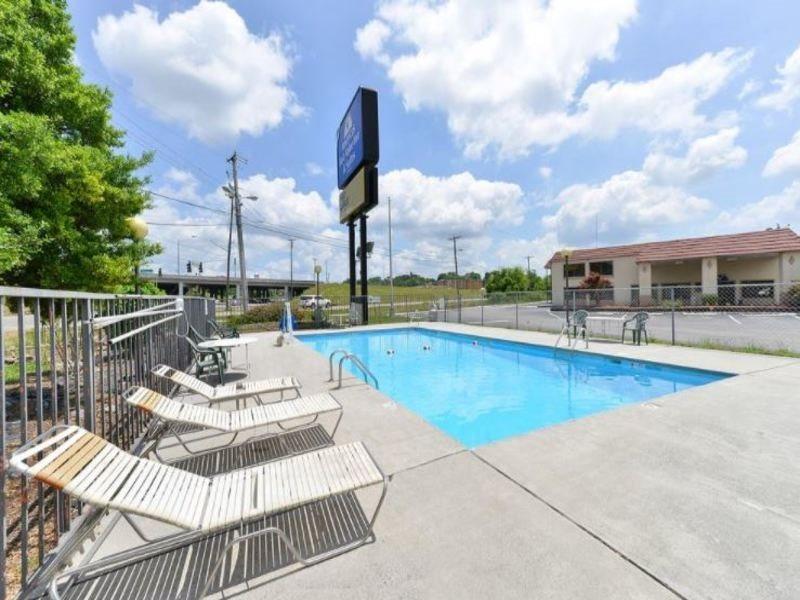 Americas Best Value Inn And Suites Knoxville Extérieur photo
